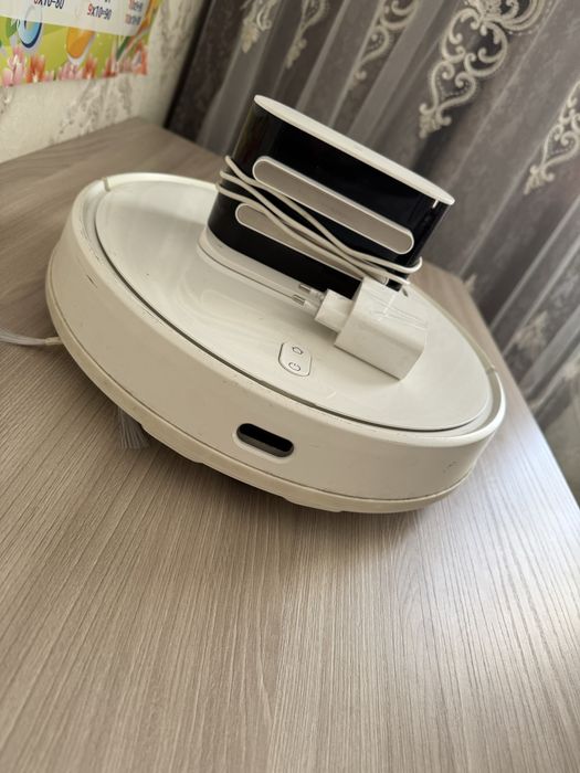 Продам робот пылесос