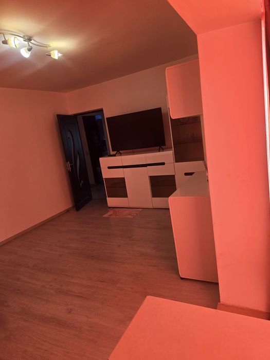 Închiriez apartament 2 camere complet utilat si mobilat
