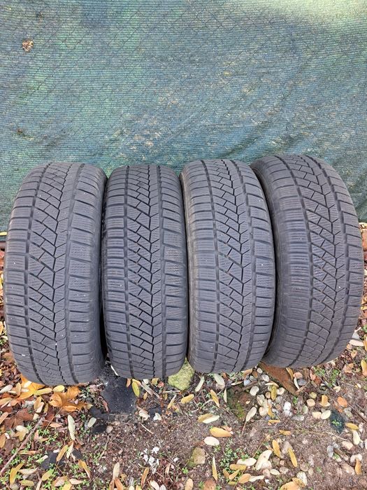 Set anvelope iarna Continental 205/60R16.