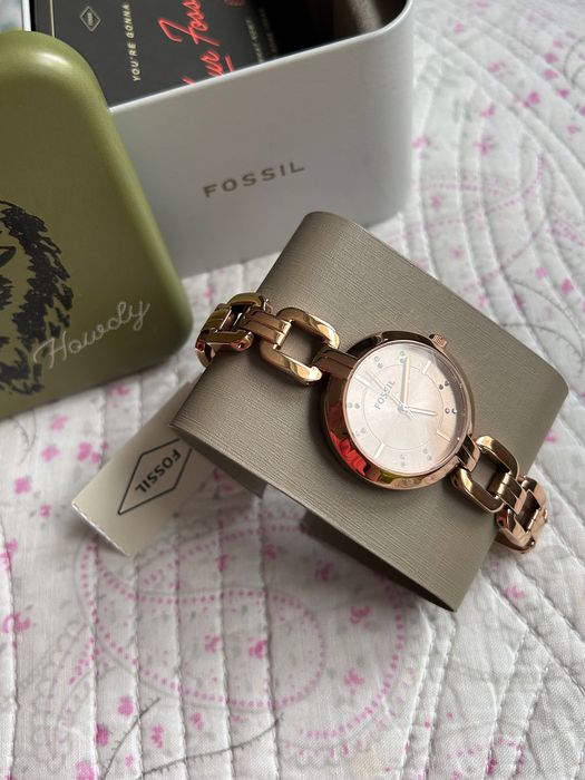 Fossil Kerrigan нов страхотен кварцов дамски часовник в розово злато