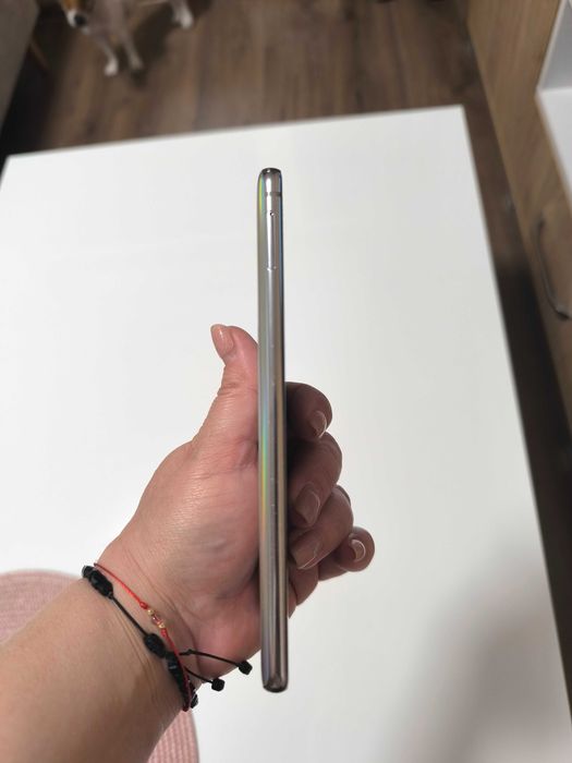 Телефон Галакси Ноте 10 лайт