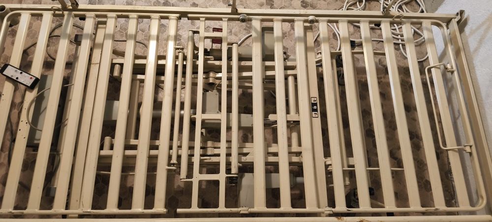 Метална подвижна рамка за легло