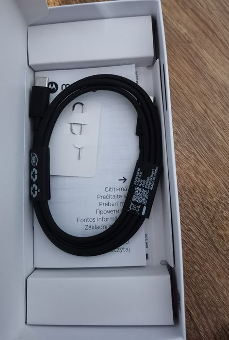 Motorola moto g 06 (256gb) + Husă Cadou