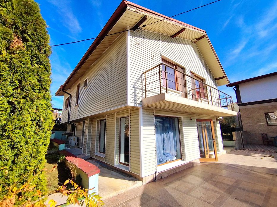 Продава се Къща в с. Горочевци, Област Перник - 820 кв.м за 318 €/кв.м - Снимка #2