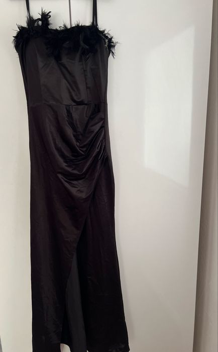 Rochie de seară purtat o singură dată am si tocuri cu pene la fel cum este la rochie nr 39