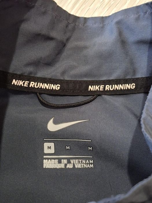 Vesta barbati alergare Nike M