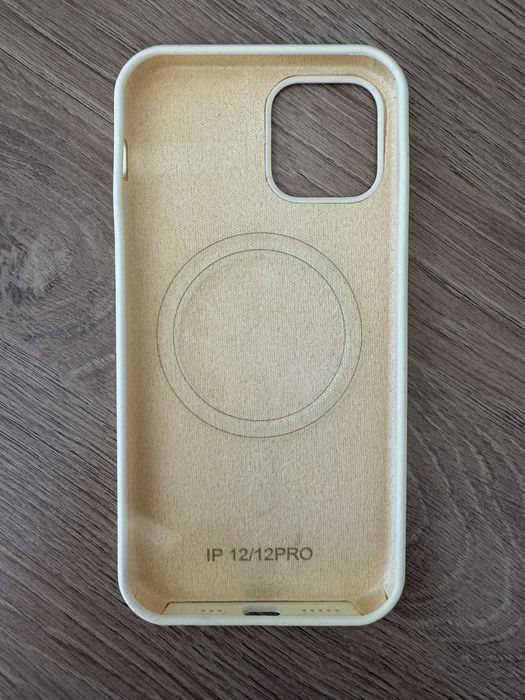 Силиконов кейс за iPhone 12/12 Pro
