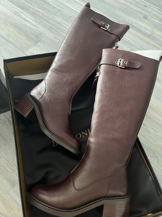 Продаю сапоги Basconi