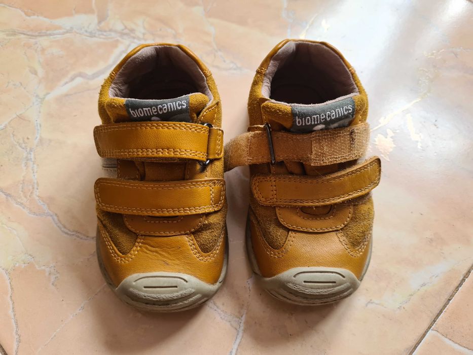 Детски обувки Biomecanics, естествена кожа, номер 22, отлично състояние