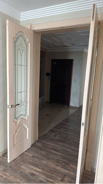 Двери межкомнатные продам