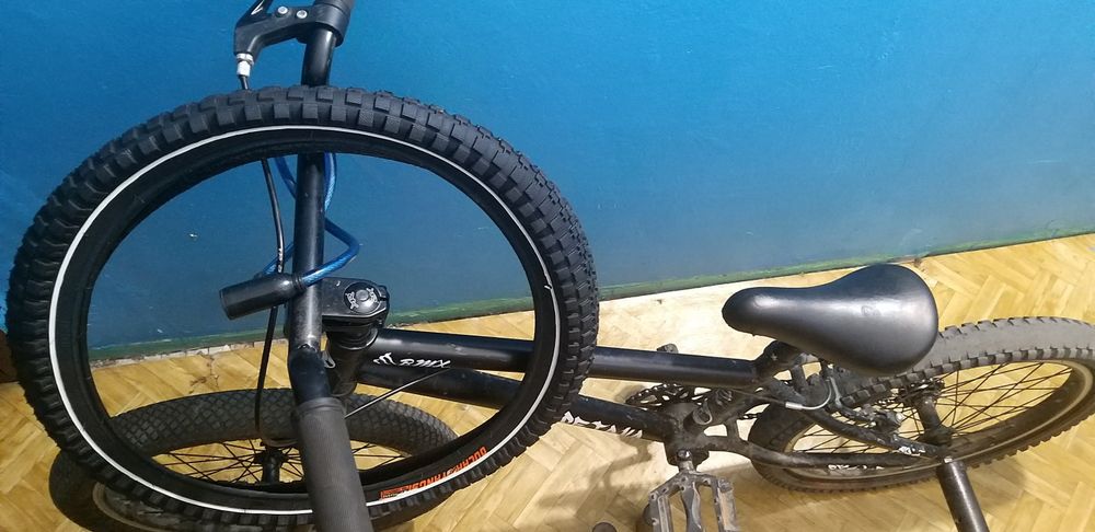 Продам трюковый велосипед BMX оригинал 100тыс тн
