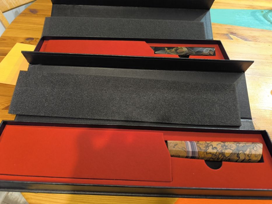 Chef knife (Gyuto) si Utility knife (pairing knife) frima Hikari