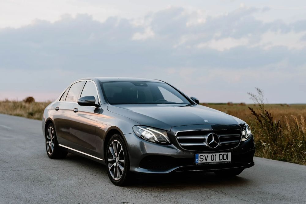 Mercedes-Benz E Mercedes-Benz E 350e 9G-TRONIC 286 CP
