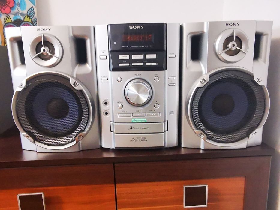 Combina Sony Radio