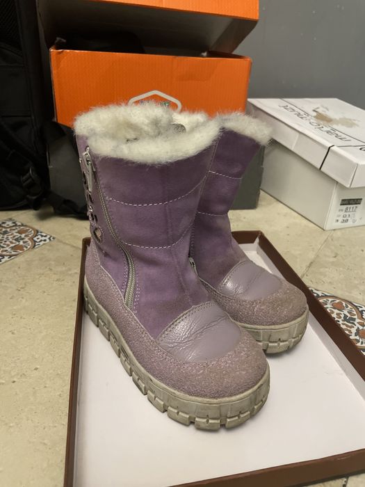 Продам зимние сапоги на девочку