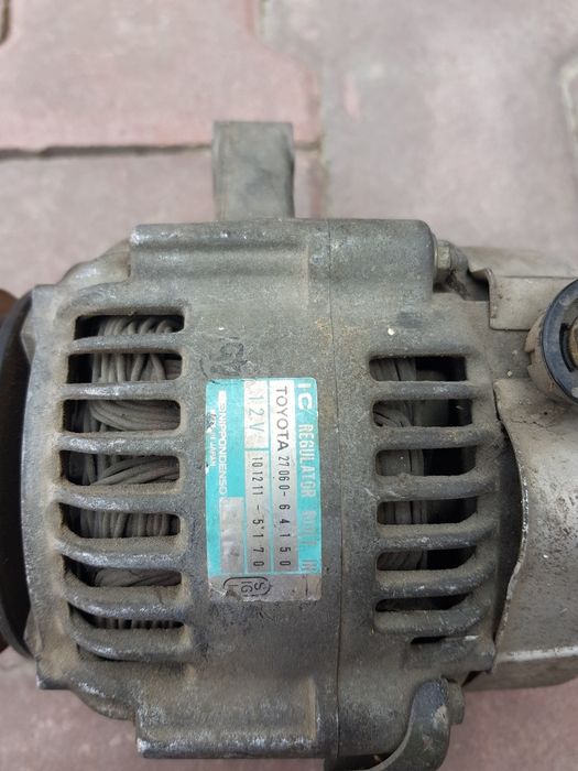 Генератор на Toyota Caldina