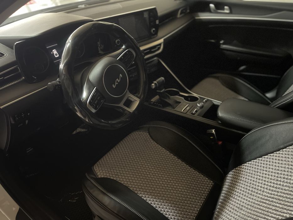 Kia 5 сотилади.Kia