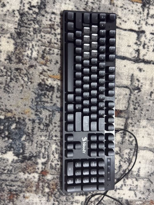 Продам клавиатуру