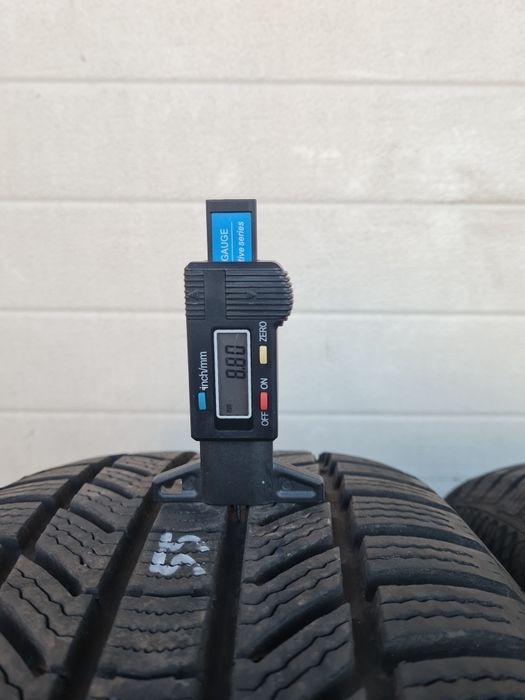 Зимни гуми 2 броя CONTINENTAL WinterContact TS870P 235 55 R19 дот 3024