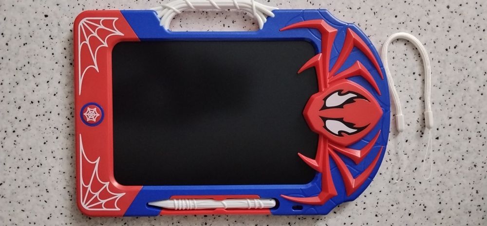 Продам детские игрушки для мальчиков и девочек