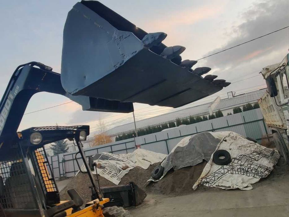 Cupa bobcat, jcb,