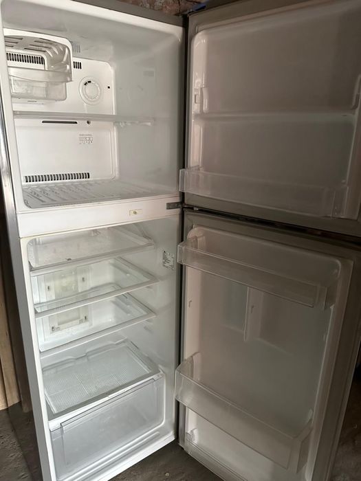 Холодильник LG / Двухкамерный