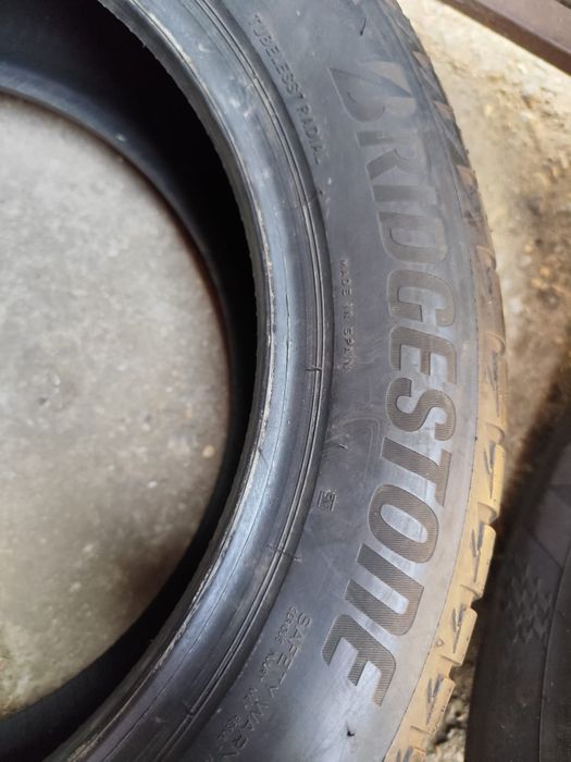 Anvelopa  215 55 r17 vara Bridgestone