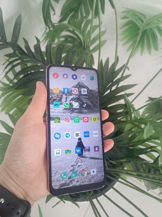 OPPO A5 в хорошем состояние