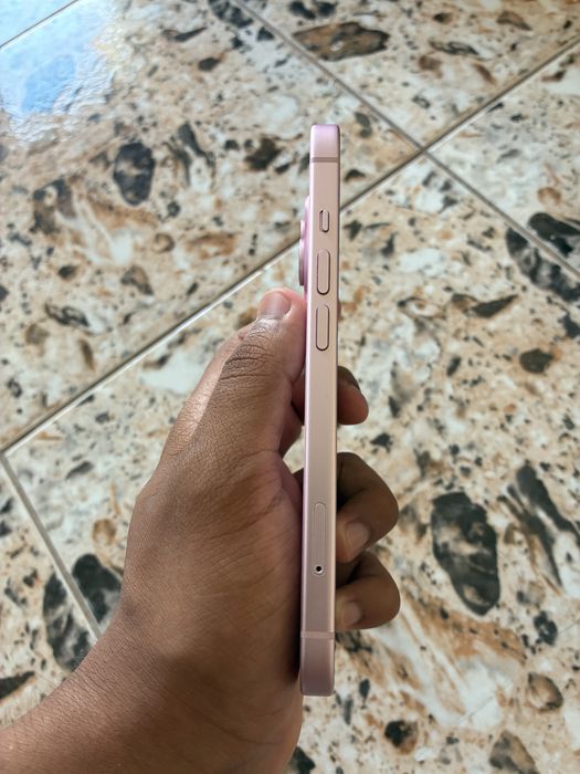 Продавам iPhone 15/256gb 100% Health iCloud Заключен