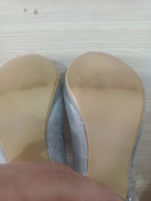Продам срочно туфли