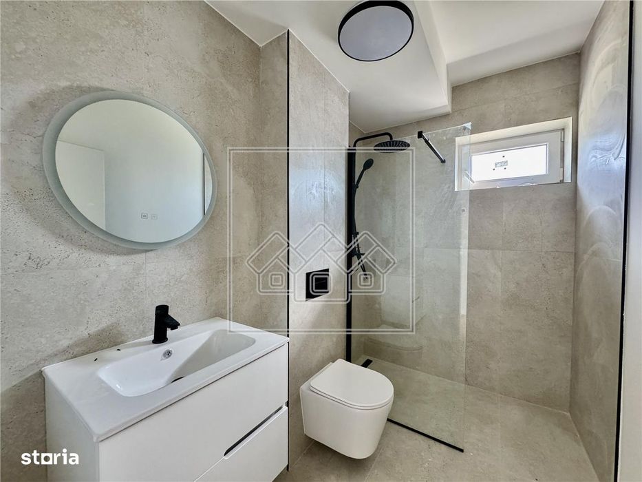 Penthouse cu 3 camere, 2 bai si balcon - la cheie — fotografia 3