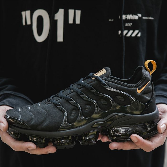 Nike Air VaporMax Plus Black Gold - *Разпродажба*