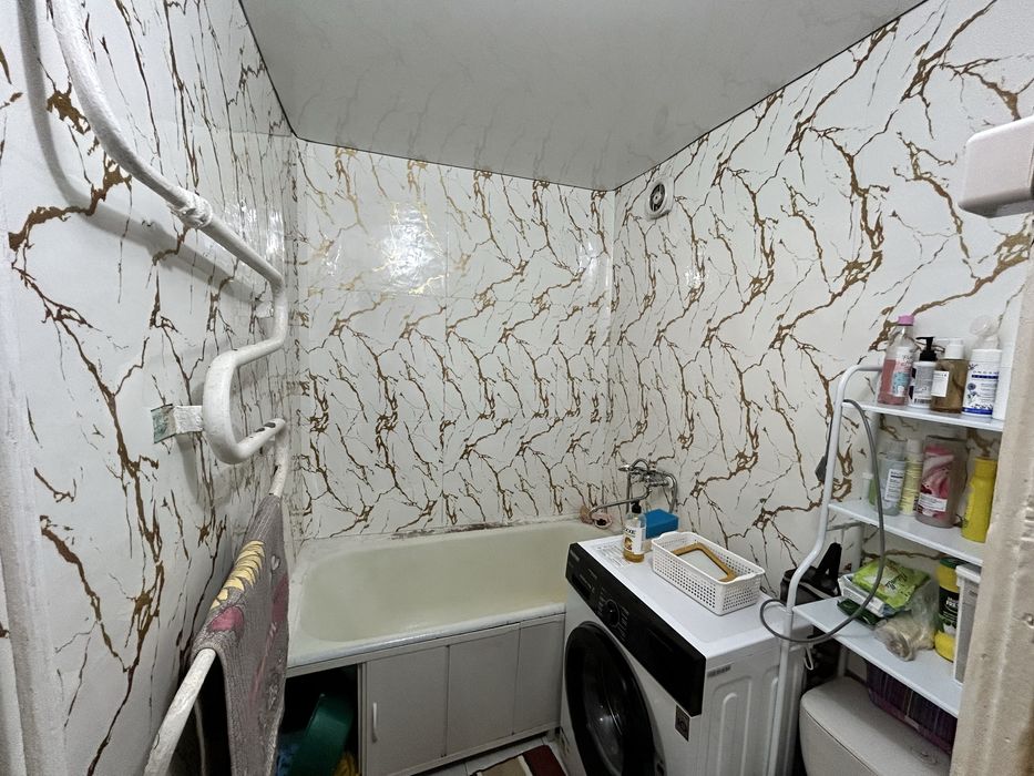 Продается 2 х ком квартира