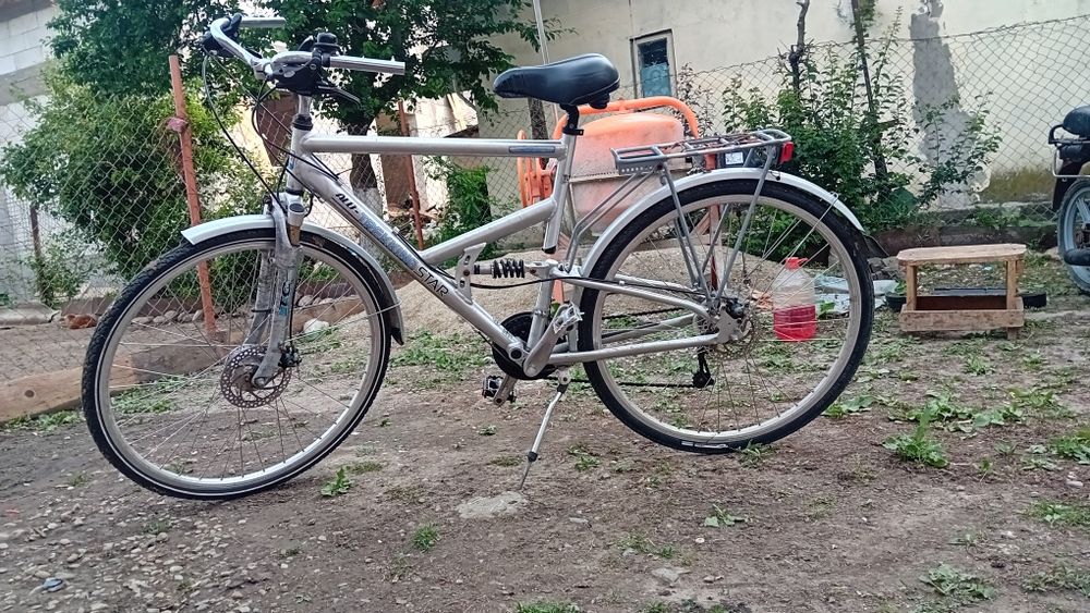 Vând. bicicleta.