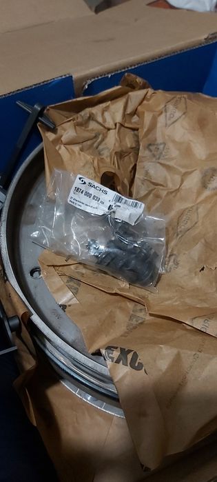Маховик Sachs за Ауди 2.0 3.0 3.5 4.0 TDI TFSI  почти нов!!!
