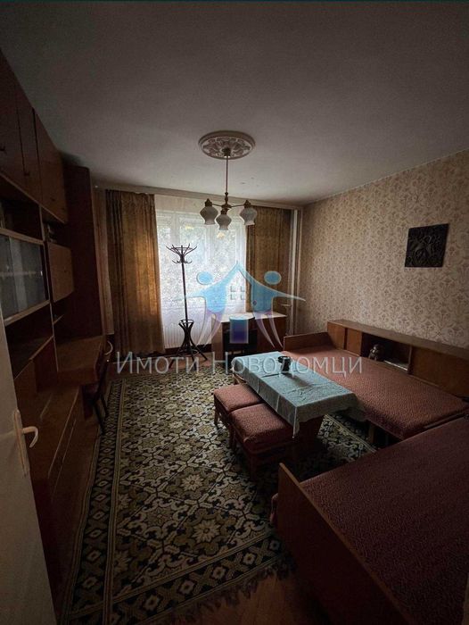 Продава се Тристаен апартамент в Шумен, Пазара - 87 кв.м за 1407 €/кв.м - Снимка #1