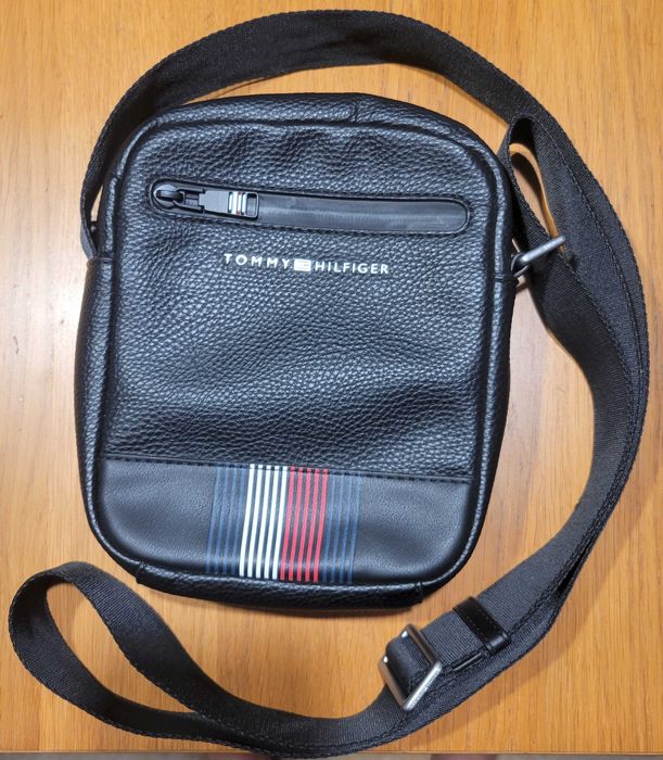 Geantă/Poșetă Bărbătească Tommy Hilfiger Nouă