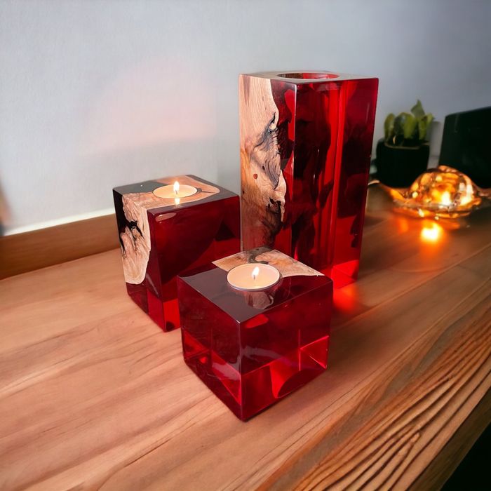 Уникални ръчно изработени вази от дърво и епоксидна смола