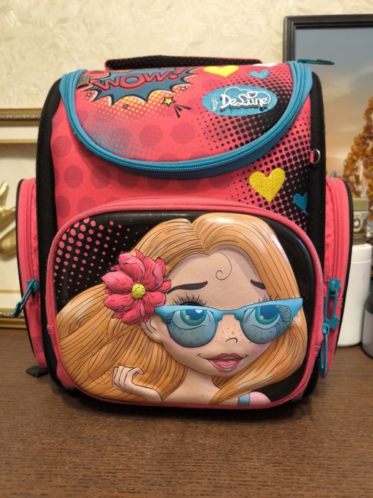 Продам ранец DeLune для девочки в хорошем состоянии