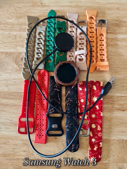 Samsung S23 + Smart Galaxy Watch 3 + Оригинално зарядно + 17 калъфа + каишки
