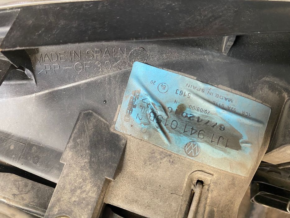 Фарове голф 4 в добро състояние