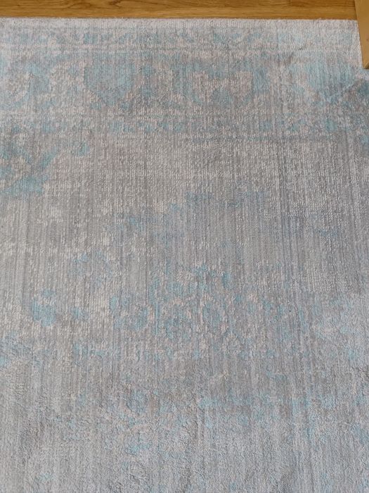 Продаётся ковёр  160×230 турецкого производства