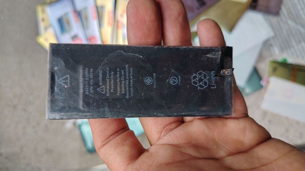 Retro telefonla batarelari
