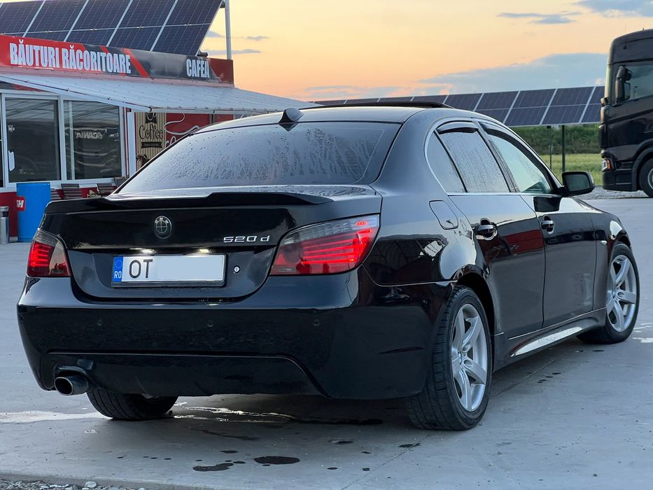 BMW E60 520d LCi/ Pachet M/ 2009/ Trapa/ Navi mare/ Piele/ Xenon