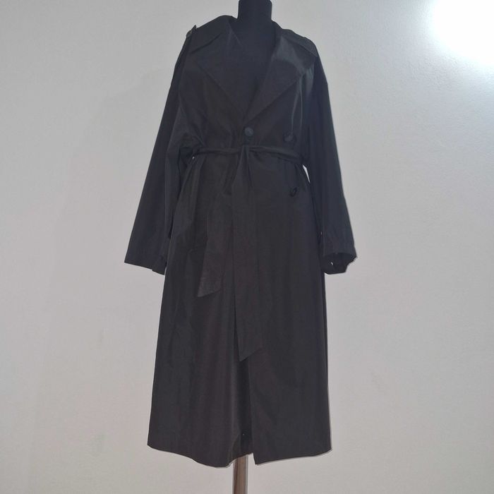 Trenci Zara cu eticheta