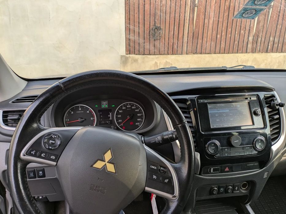 Mitsubishi L200