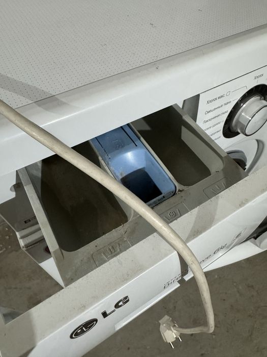 Машинка стиральная автомат