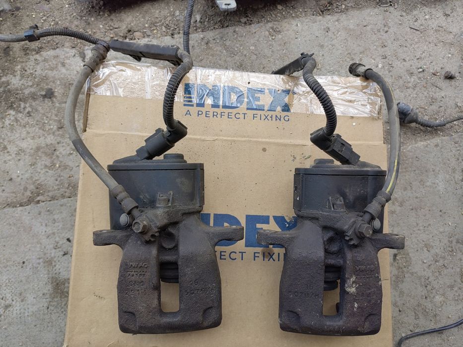 Etrieri spate Passat b7