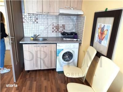 Garsoniera Spațioasa - Semidecomandata - Mobilată și Ut