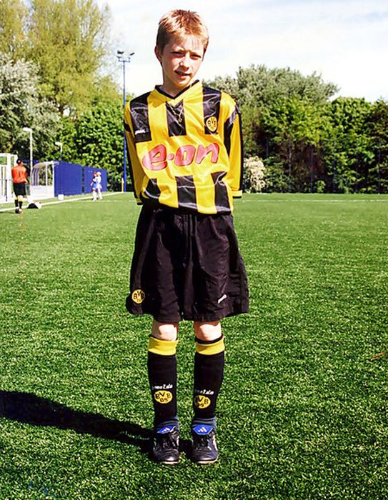 Ретро форма боруссии 2001 гш